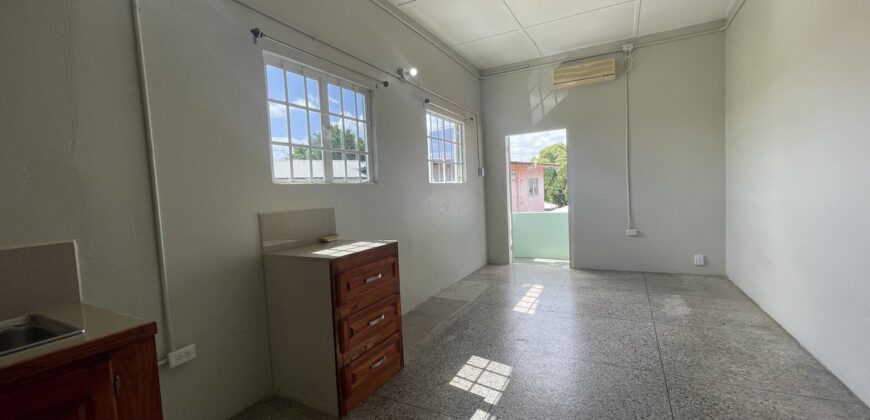 St James 2 Bedroom Upstairs apt $4,000.00