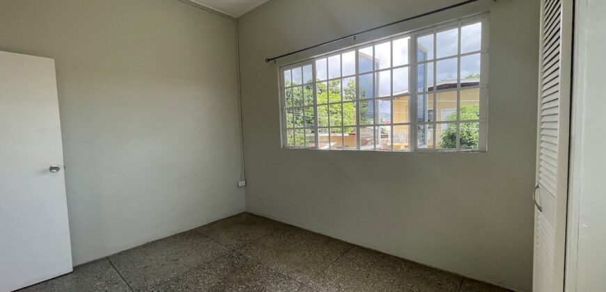 St James 2 Bedroom Upstairs apt $4,000.00