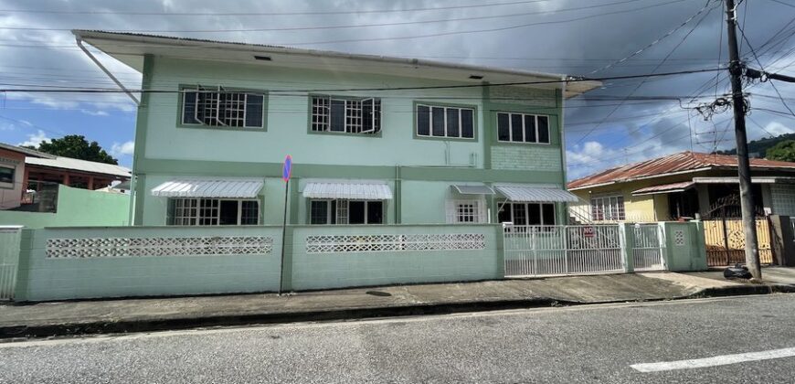 St James 2 Bedroom Upstairs apt $4,000.00